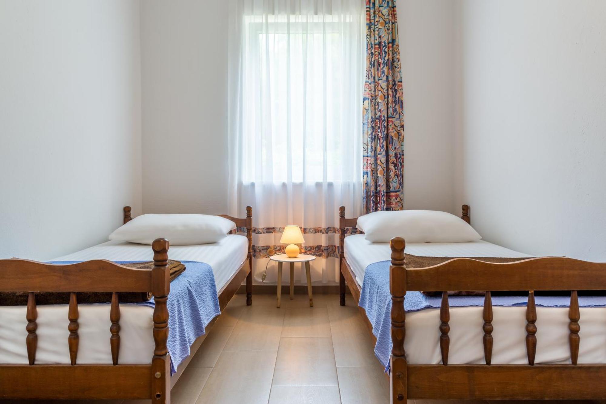 Apartments Claudia Šmrika Екстериор снимка