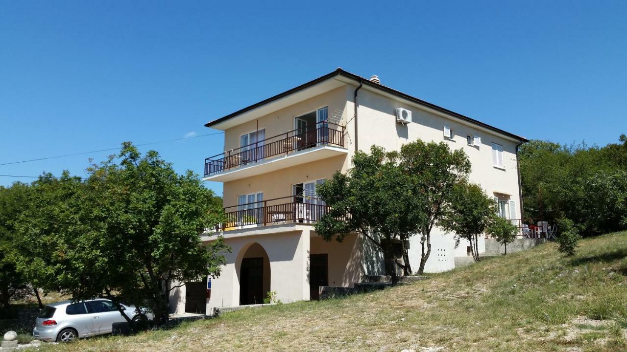 Apartments Claudia Šmrika Екстериор снимка